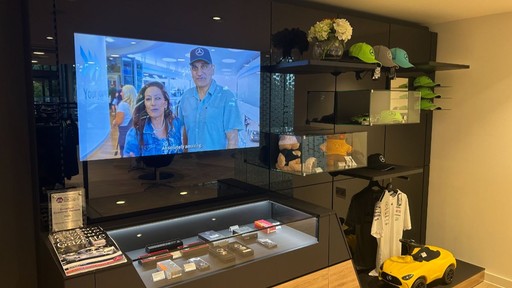 Stratstone Mercedes-Benz of Ayr Dealership Interior Customer Lounge