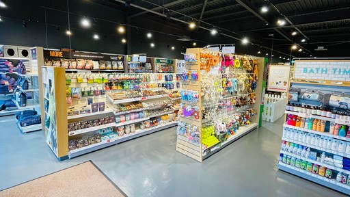 Pets Corner Quedgeley Interior