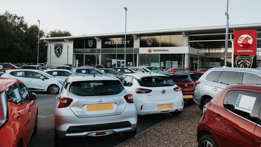 Evans Halshaw Vauxhall Hull West Dealership Exterior