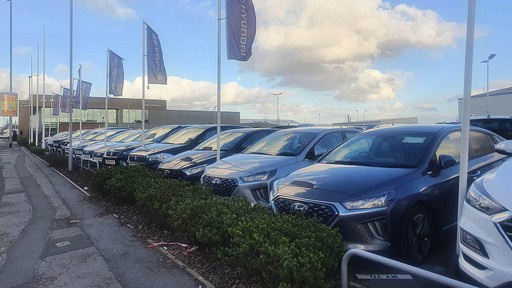 Cars outside the front of the Hyundai Leeds dealership