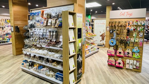 Pets Corner Dorking Interior