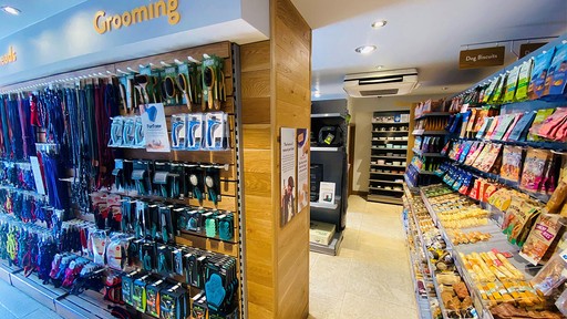 Pets Corner Barnes Interior