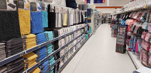 B&M's brand new store in Cowdenbeath stocks a huge selection of bathroom textiles, from bath mats and pedestal mats, bath towels, bath sheets and matching hand towels.