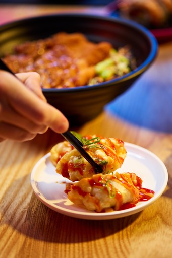 Tiger chicken gyoza