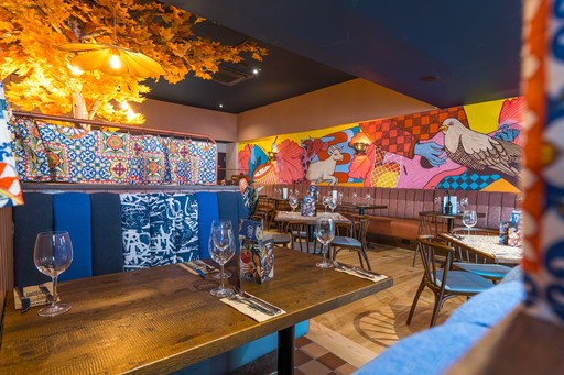 Zizzi Reading Oracle, Inside Seating