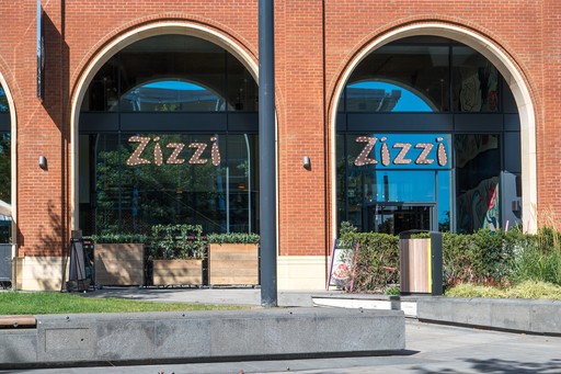 Zizzi Aylesbury, Exteriors, September 2019