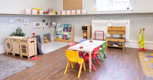 Busy Bees at Godalming Bridge Road - The best start in life
