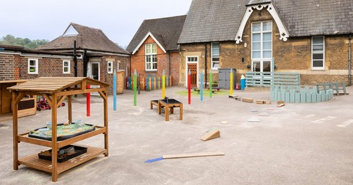 Busy Bees at Godalming Bridge Road - The best start in life