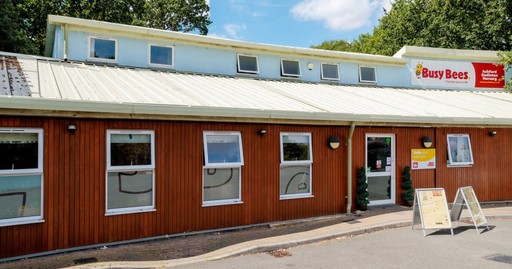 Busy Bees at Ashford Godinton - The best start in life