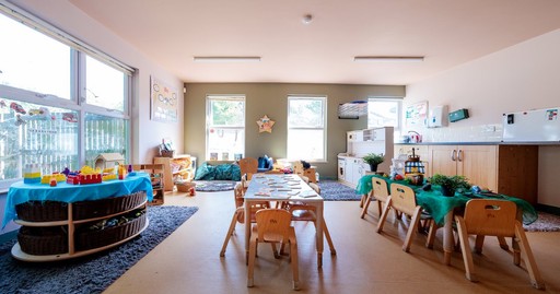 Busy Bees at Ashford Godinton - The best start in life