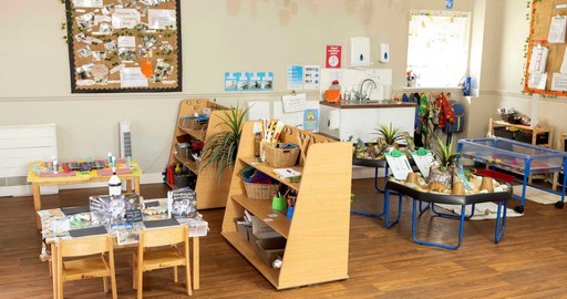 Busy Bees at Trowbridge, Paxcroft Mead - The best start in life