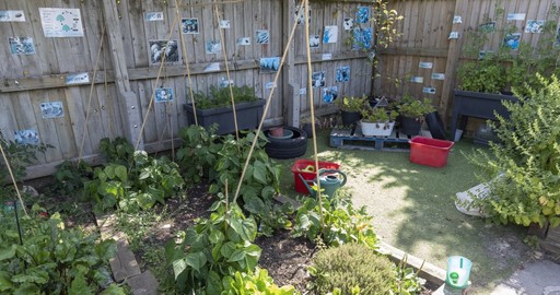 Busy Bees at Trowbridge, Paxcroft Mead - The best start in life