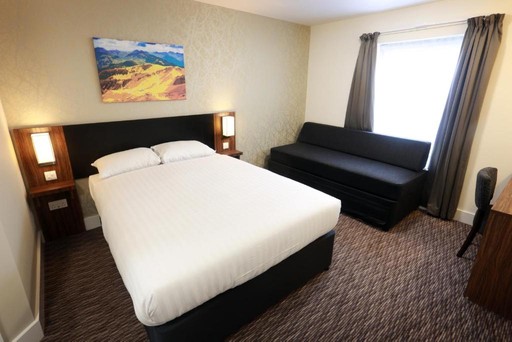 The Talardy Hotel in St Asaph - Marston's Inns