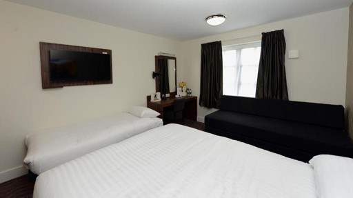 https://www.marstonsinns.co.uk/inns/the-fallow-field-hotel-telford/