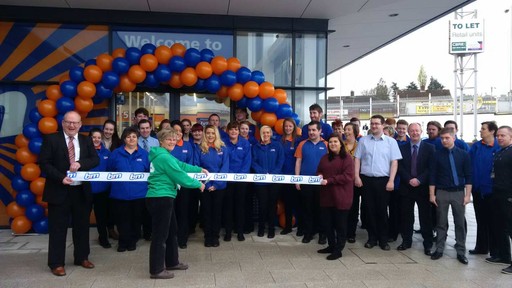 B&M Westwood being officially opened by Cynthia Cherry, Northern Ireland Regional Co-ordinator for Macmillan Cancer Care, who also received £250 worth of B&M vouchers.