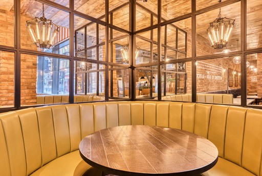 Premier Inn Glasgow City Centre (St. Enoch Square) Bar + Block restaurant