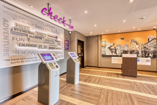 Premier Inn Glasgow (Hamilton) reception