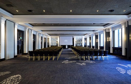 Halle Suite