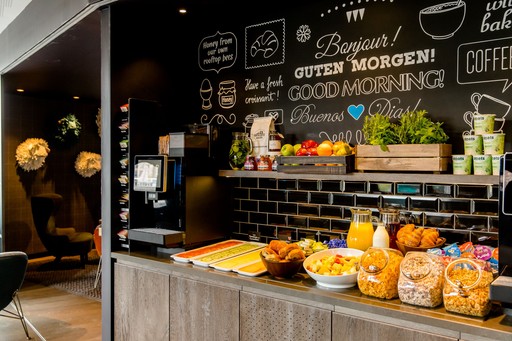 Motel One Edinburgh-Royal - Breakfast