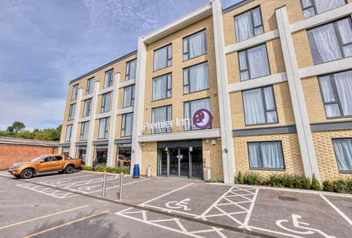 Premier Inn Bury St Edmunds North (A14) exterior