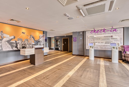 Premier Inn Bury St Edmunds North (A14) reception