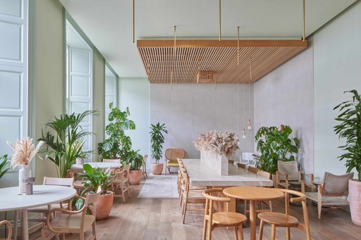 Bar & Restaurant