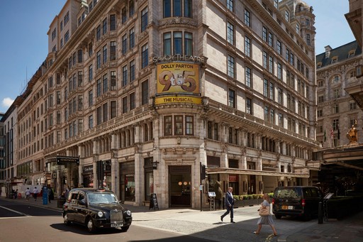 Front on view of Savoy Theatre