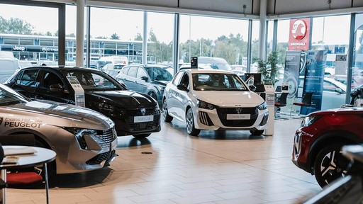 Evans Halshaw Peugeot Hull Interior Showroom