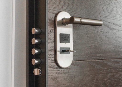 Special lock service banner
