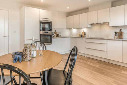 Dovecote Gardens - Kitchen & Dining Area