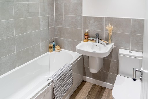 Orbit at Wintringham Park - Family Bathroom