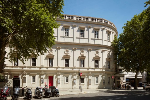 Wide view of the Kit Kat Club at the Playhouse Theatre