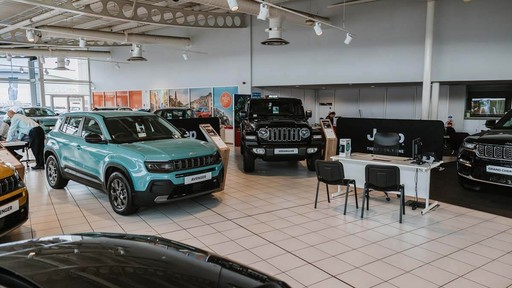 Evans Halshaw Jeep Hull Dealership Interior