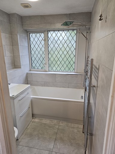Bathroom tile installation Leeds
