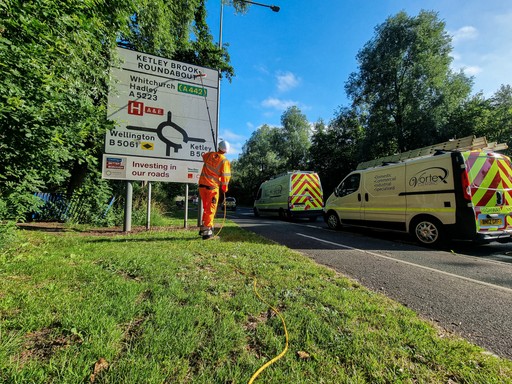 Road Sign Cleaning