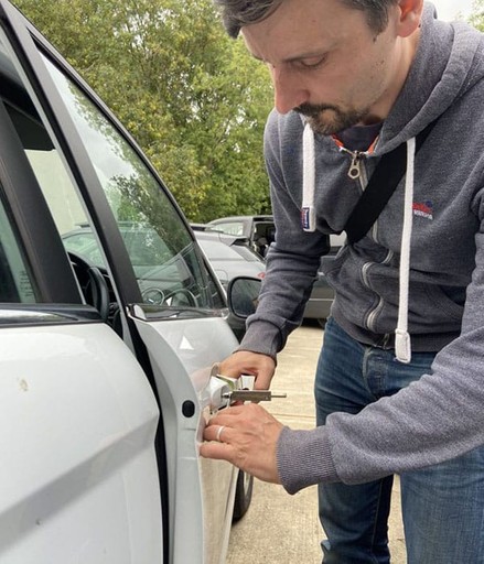 Auto-Locksmith-London-min