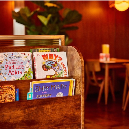 Kids 'picture books, kids' games and kids' puzzles