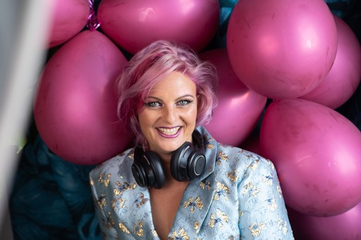 DJ