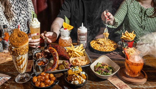Smokin' BBQ at Hickory's Smokehouse.