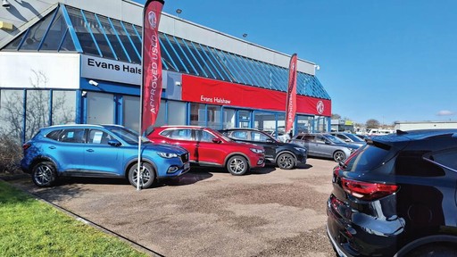 MG Grantham Showroom Exterior Forecourt