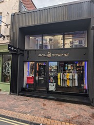 Sailing Point shop in Cowes