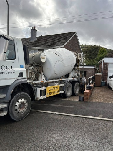Lorry at homeowners in Cardiff ready mix concrete
