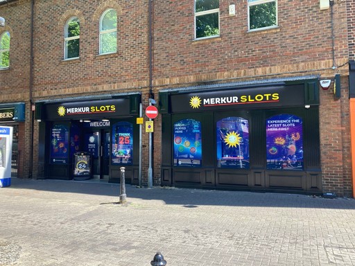 MERKUR Slots Oxford Outside