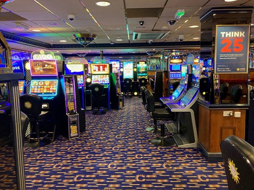 MERKUR Slots Oxford Inside