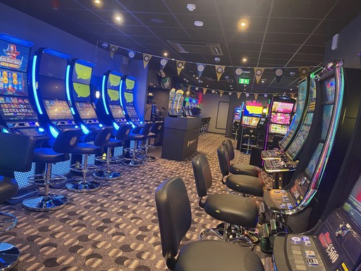 MERKUR Slots Reading Inside
