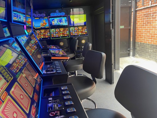 MERKUR Slots Reading Smoking Area