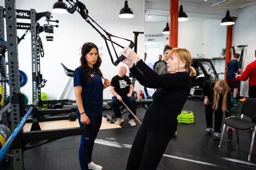 Thrive rehabilitation class at Health by Science, Leith, Edinburgh. Alternate text: