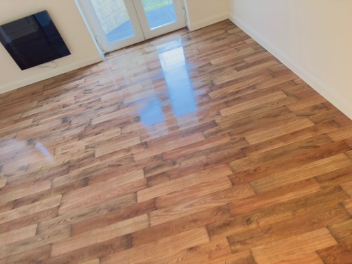 Hardwood floor polishing