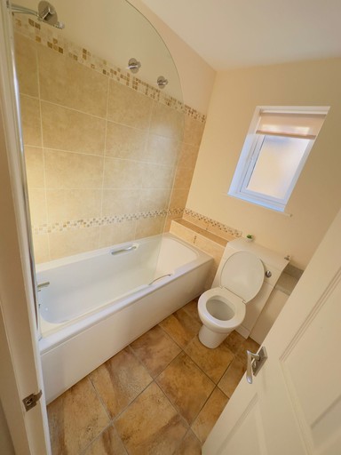 deep bathroom cleaning