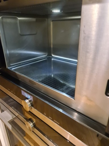 microwave oven cleaning